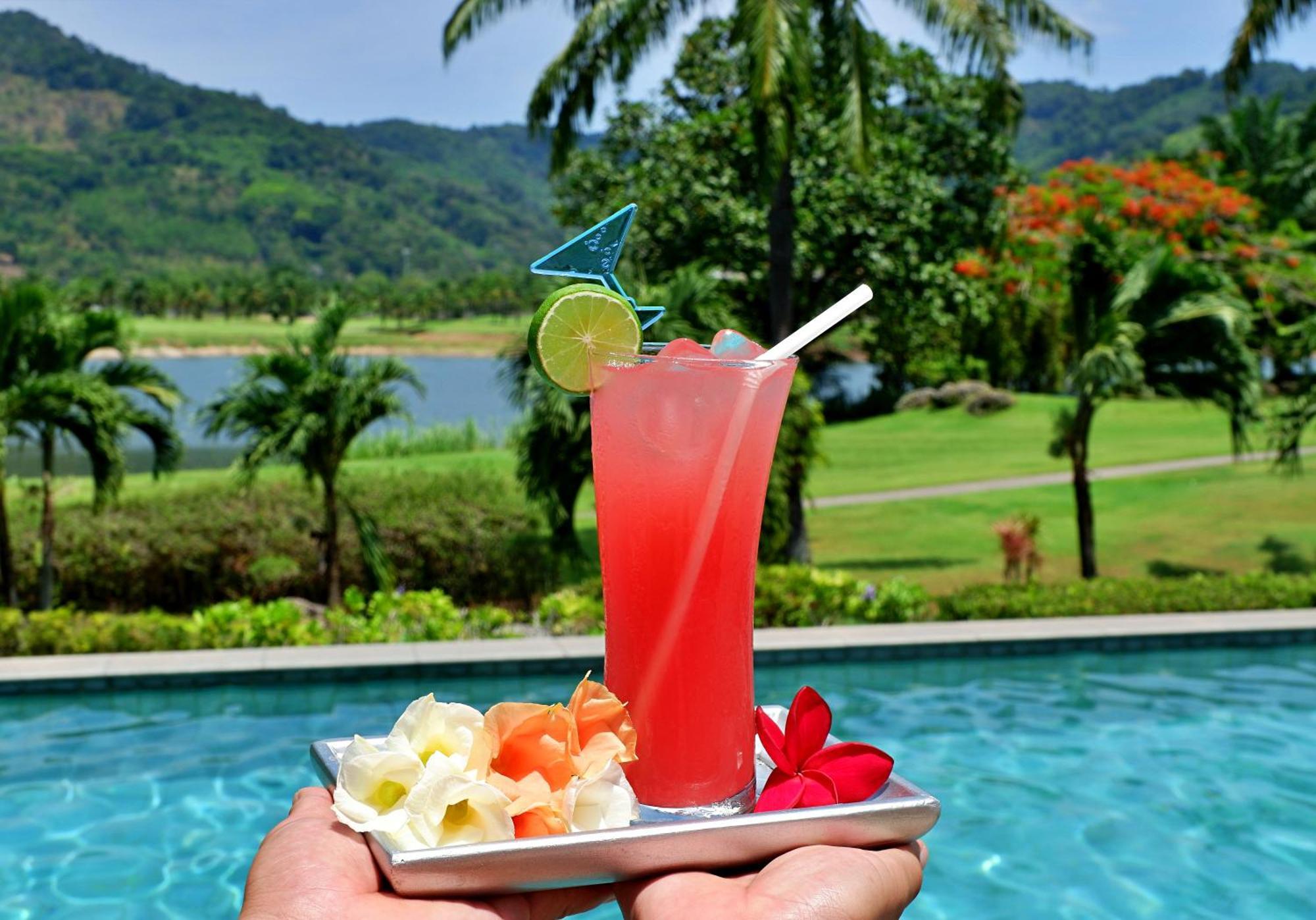 Tinidee Golf Resort Phuket - Sha Extra Plus Kathu Buitenkant foto